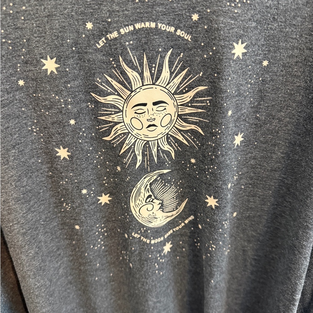 Sun and Moon Oversized Graphic Tee - Gray - Picture 3 of 3